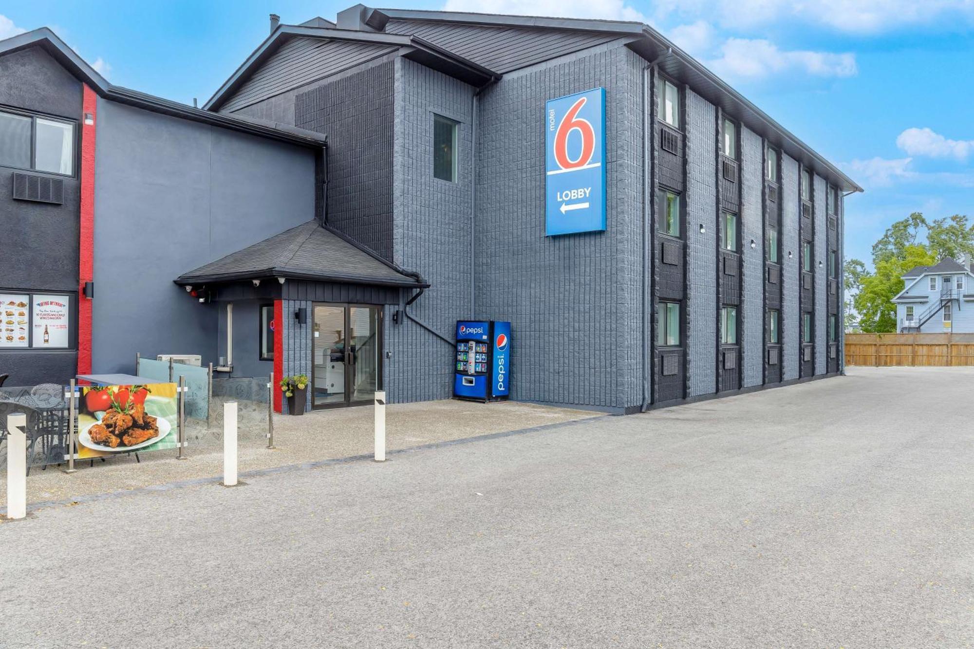Motel 6 Niagara Falls, On Near The Falls Exterior foto